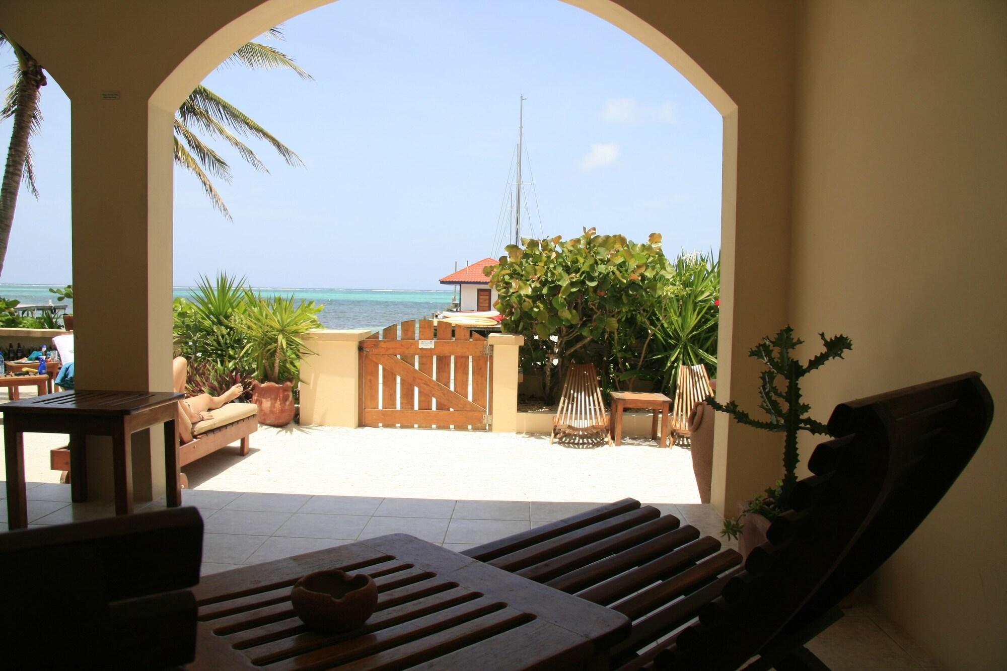 The Palms Oceanfront Suites 산페드로 외부 사진
